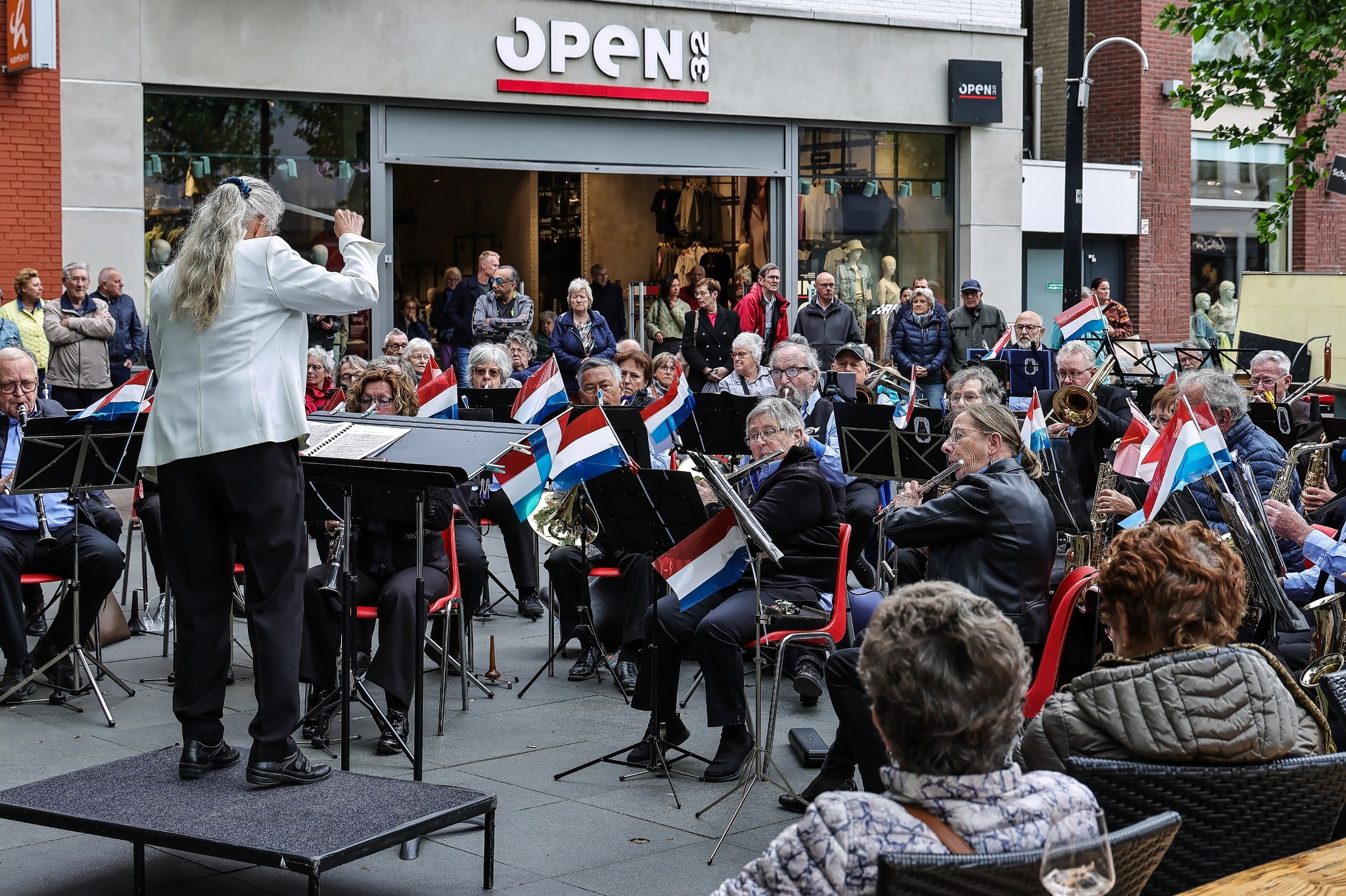 Optreden bevrijdingsfeest Helmond-Centrum — foto 2