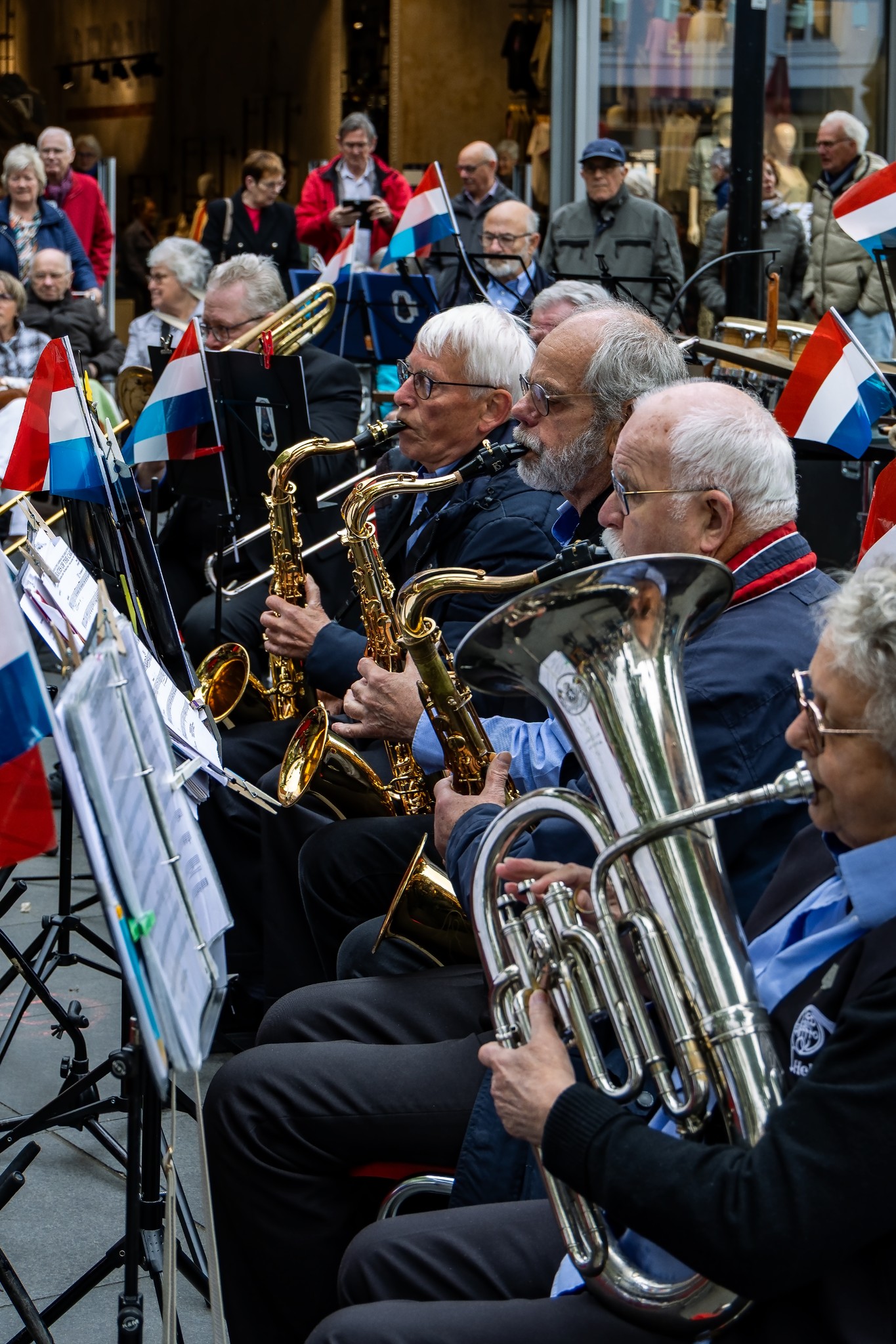 Optreden bevrijdingsfeest Helmond-Centrum — foto 7